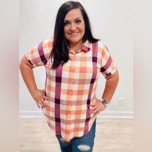 LuLaRoe Charlie Plaid Short Sleeve Button-Up Shirt